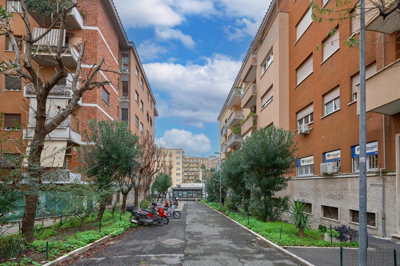 Interno 9 A San Pietro Apartment Rome Luaran gambar